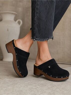 Vionic Kacie Black Suede Mules Clogs, Size 5